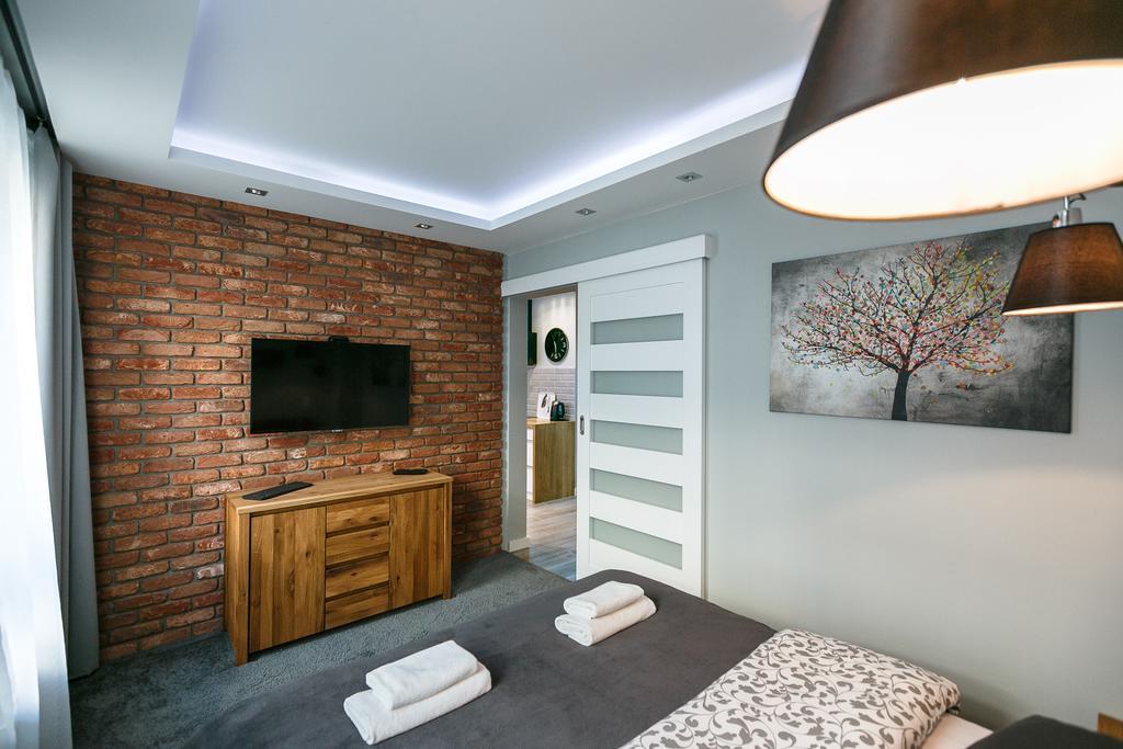 Apartament Em Klimatyzacja&Parking Rzeszów Extérieur photo