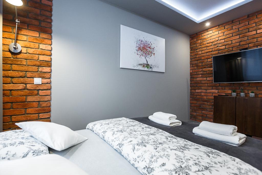 Apartament Em Klimatyzacja&Parking Rzeszów Extérieur photo